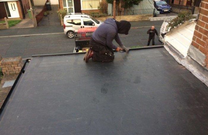 Flat-Roof-in-Huddersfield-1